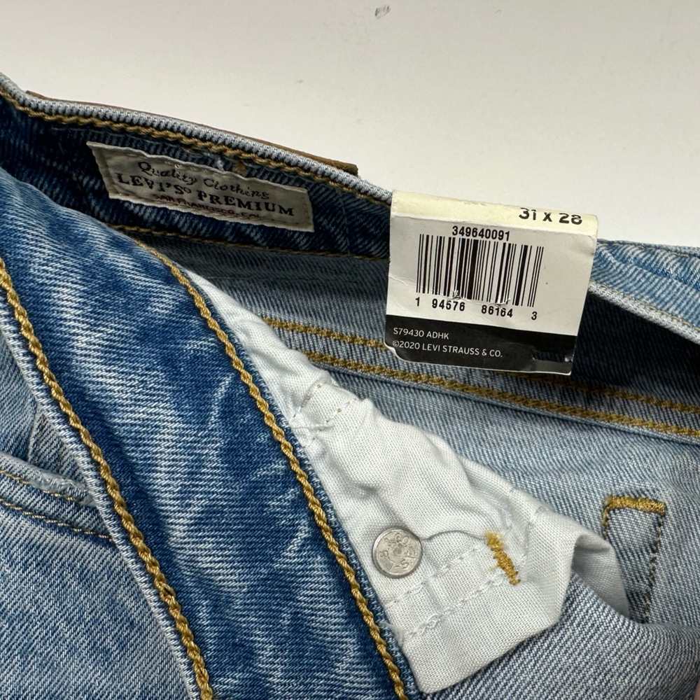 Levi's Wedgie Straight High Rise Jeans - 31 - Picture 5 of 11